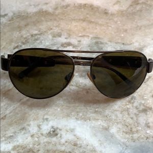 Classic Burberry Aviator Sunglasses